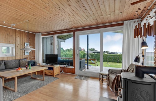 Høruphav House | On one of the best plots of Kegnæs, with beautiful views over the sea, awaits you this beautiful and