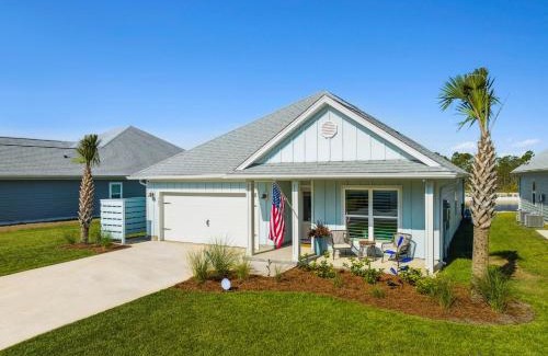 Port St. Joe House | On Seabatical in Windmark Resort! - Bikes, Walk to Beach, Pool, Beach Gear, Golf Cart Incl!