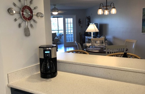 Burnt Store Marina Condo | On the 5th hole, walk in shower, new appliances, PT Cruiser option, restaurants!