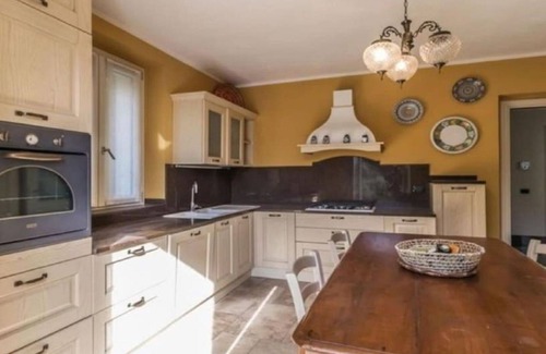 Azzano Villa | ON THE HILLS OFMEZZEGRA& IN FRONT OF THE GREENWAY OF LAKE COMO