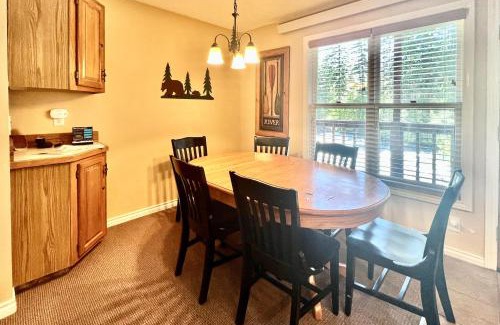 Grand Lake Apartment | On the Rapids - B Unit