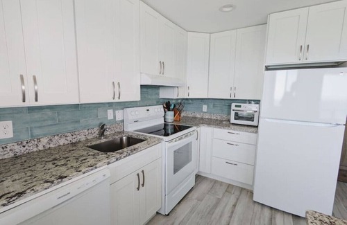 Bolongo Bay Condo | "On the Rocks" Ocean Front 1BR/1BA Amazing Views!