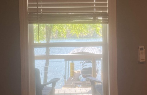 Rockwell House | On the shores of Lake Hamilton