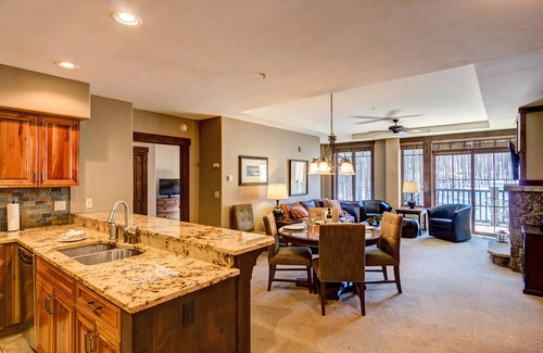 Breckenridge Condo | ON THE SLOPES. FAST RESPONSE. Ski Side Corner Unit, Crystal Peak Lodge 2BR/2BA