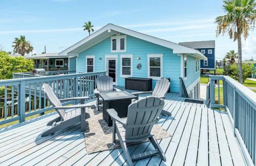 Jamaica Beach House | On the Water & Heart of Jamaica Beach