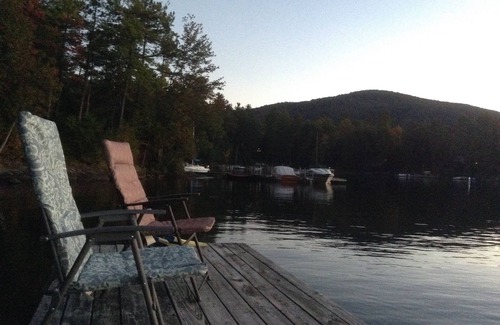Huletts Landing Cottage | On Water, Gorgeous Views, Private 3 Bed Updated Antique Cottage.