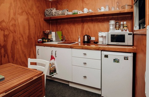 Onaero Cottage | Onaero s Quaint Little Cottages