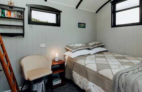 Onaero Cottage | Onaero s Quaint Little Cottages