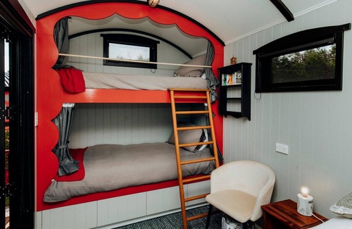 Onaero Cottage | Onaero s Quaint Little Cottages