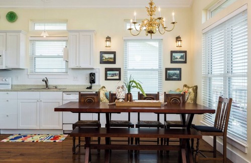 Spanish Grant Cottage | Once Upon a Tide