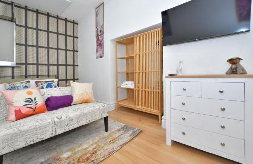 Forsbrook House | One Battison - Affordable Rooms, Suites & Studios in Stoke on Trent