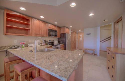 Peak 9 House | One BDR Ski in Ski Out Condo