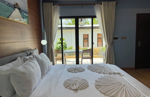 Koh Rong Sanloem Hotel | One Beach Resort By EHM