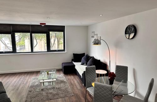 The Westside Apartment | One-bed Luxury Apartment B11SA by LiveComfortably