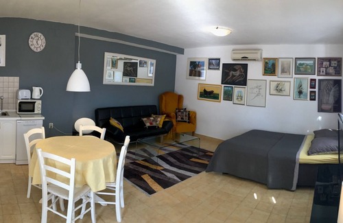 Prvic Luka Apartment | One bedroom apartment with terrace and sea view Prvić Luka, Prvić (A-21276-a)