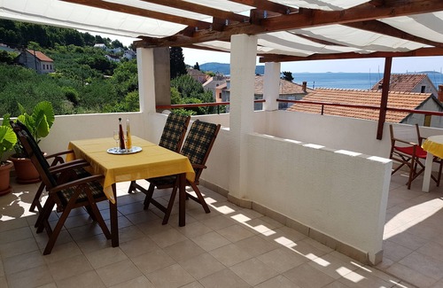 Prvic Luka Apartment | One bedroom apartment with terrace and sea view Prvić Luka, Prvić (A-21276-a)