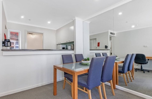 The Rocks Apartment | One Bedroom Apartment Near Opera House and Bridge