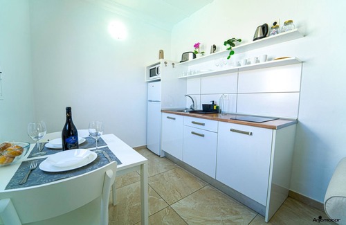 Teguise Apartment | One bedroom apartment with pool views