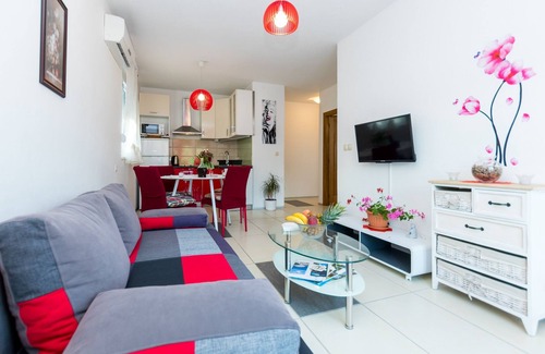Grebastica Apartment | One bedroom apartment with terrace and sea view Grebaštica, Šibenik (A-17831-a)