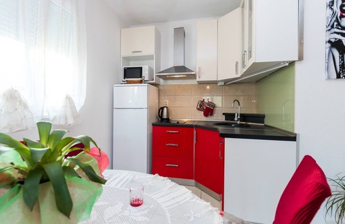 Grebastica Apartment | One bedroom apartment with terrace and sea view Grebaštica, Šibenik (A-17831-a)