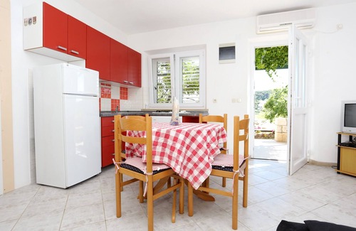 Vela Glavica Apartment | One bedroom apartment with terrace and sea view Lumbarda, Korčula (A-4429-b)