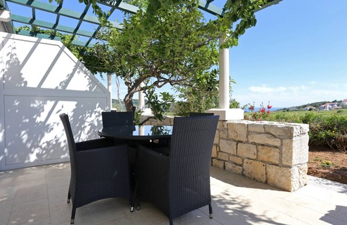 Vela Glavica Apartment | One bedroom apartment with terrace and sea view Lumbarda, Korčula (A-4429-b)