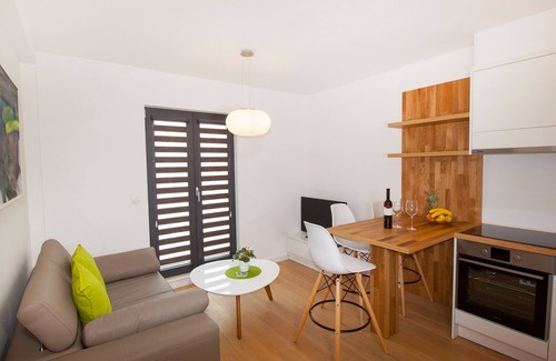 Makarska Old Town Apartment | One bedroom apartment with air-conditioning Makarska (A-19145-d)