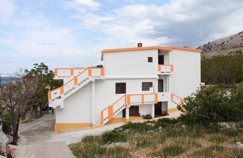 Metajna Apartment | One bedroom apartment with terrace Metajna, Pag (A-6421-e)