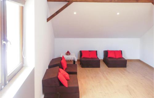 Somonino Apartment | One-Bedroom Apartment In Borcz