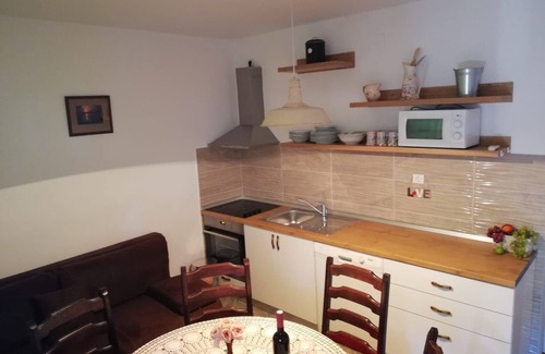 Rogac Apartment | One bedroom apartment near beach Rogač, Šolta (A-5166-a)