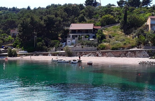 Rogac Apartment | One bedroom apartment near beach Rogač, Šolta (A-5166-a)