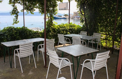 Igrane Apartment | One bedroom apartment near beach Igrane, Makarska (A-6653-c)