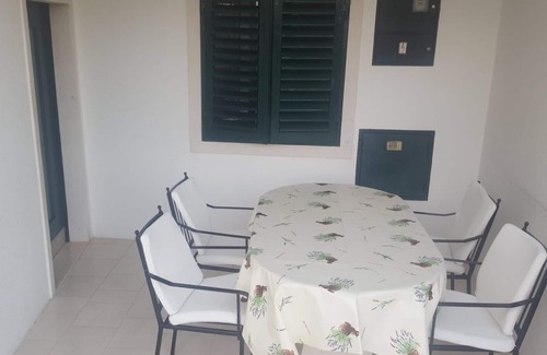 Bol Apartment | One bedroom apartment near beach Bol, Brač (A-13413-a)