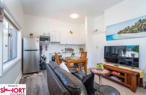 Orange Apartment | One Bedroom Apartment on Summer/No.2 near CBD