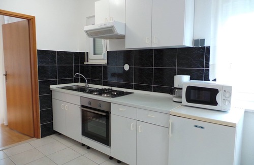 Ljubac Apartment | One bedroom apartment with balcony and sea view Ljubač, Zadar (A-6141-b)