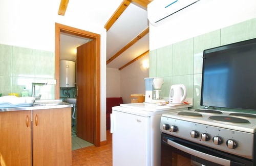 Borik Apartment | One bedroom apartment with balcony and sea view Rovinj (A-19730-a)