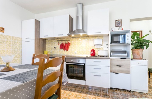 Mirce Apartment | One bedroom apartment with terrace Mirca, Brač (A-729-a)