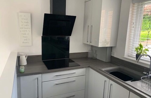 Bury Apartment | One bedroom apartment with en-suite & patio