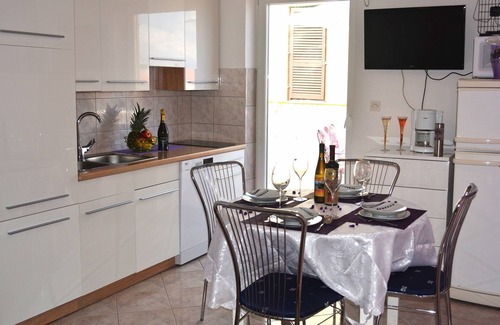 Ravni Apartment | One bedroom apartment with terrace and sea view Ravni, Labin (A-7674-a)