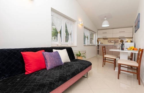 Omis Apartment | One bedroom apartment with terrace and sea view Omiš (A-20787-e)
