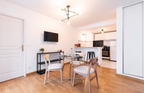 Bois Blancs Apartment | One bedroom bright apartment with loggia & parking