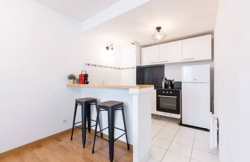 Bois Blancs Apartment | One bedroom bright apartment with loggia & parking
