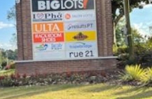 Snellville Apartment | One bedroom fully furnished with a game room, entertainment room.