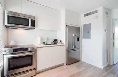Key Biscayne Apartment | ONE BEDROOM KING-STEPS AWAY FROM THE BEACH