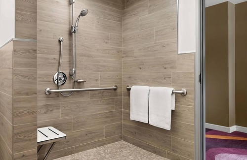 Pasadena Hotel | One Bedroom Ste One King Bed at Pasadena Hotel & Pool