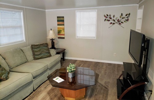 Apopka House | One bedroom with carport near Disney