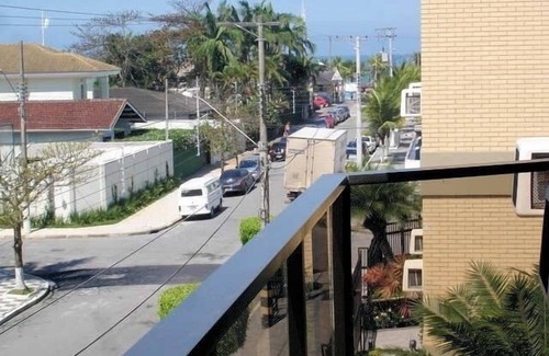 Jardim Vitoria Apartment | One block from the cove beach in Guarujá - 2 suites