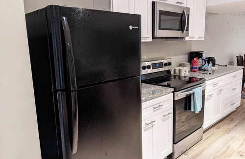 Conestee House | One BR Basement Apartment W/Fully Equipped Kitchen