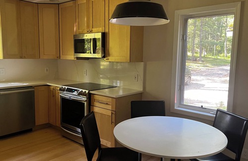 High Falls House | ONE CLOVEWOOD in HIGH FALLS, near Mohonk preserve, New Paltz, Kingston