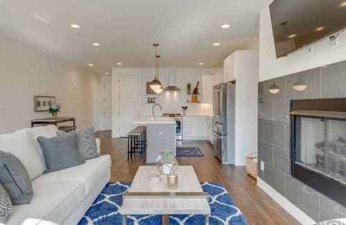 Nashville House | One Mile to Broadway/2 Rooftop Decks/9 Beds